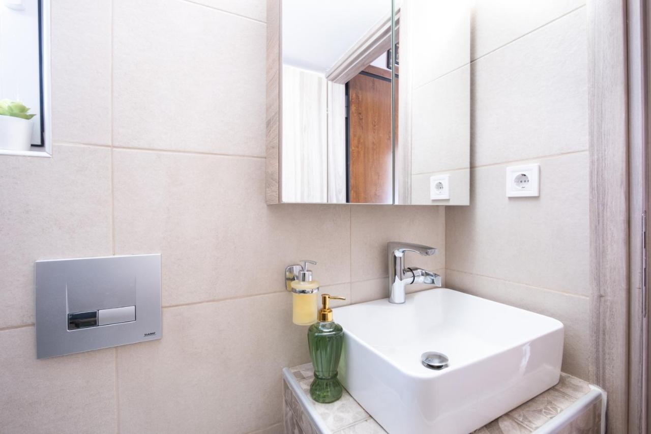 Family Apartment Near Port Pireus Exteriör bild