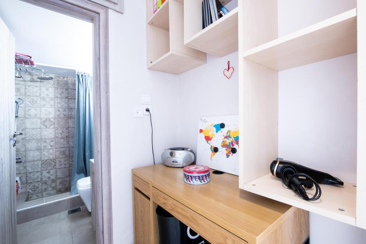 Family Apartment Near Port Pireus Exteriör bild